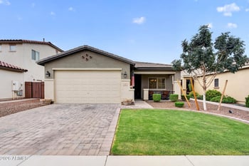 827 W Banyan Ave, San Tan Valley, AZ 85140