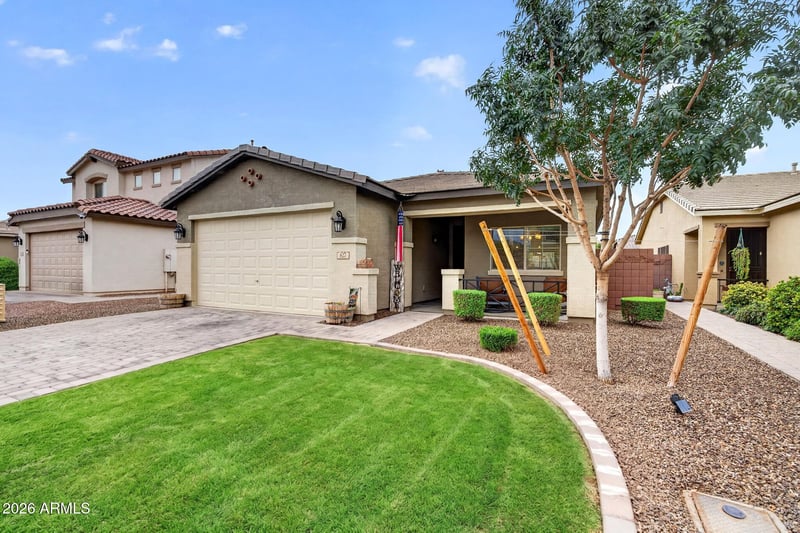827 W Banyan Ave, San Tan Valley, AZ 85140