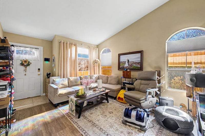 8270 W Voltaire Ave, Peoria, AZ 85381
