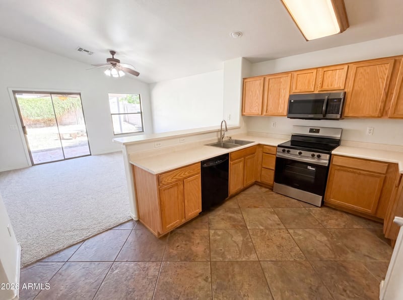 8271 N 112th Ave, Peoria, AZ 85345