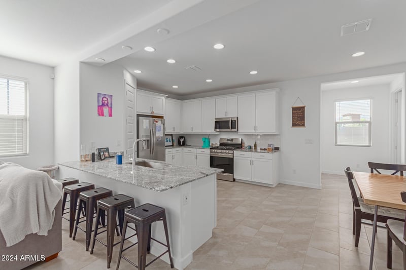 8272 170th Ln, Waddell, AZ 85355