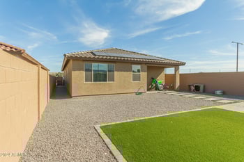 8272 170th Ln, Waddell, AZ 85355