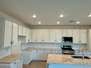 8272 174th Ln, Waddell, AZ 85355