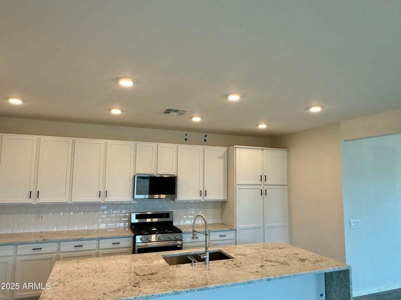 8272 174th Ln, Waddell, AZ 85355