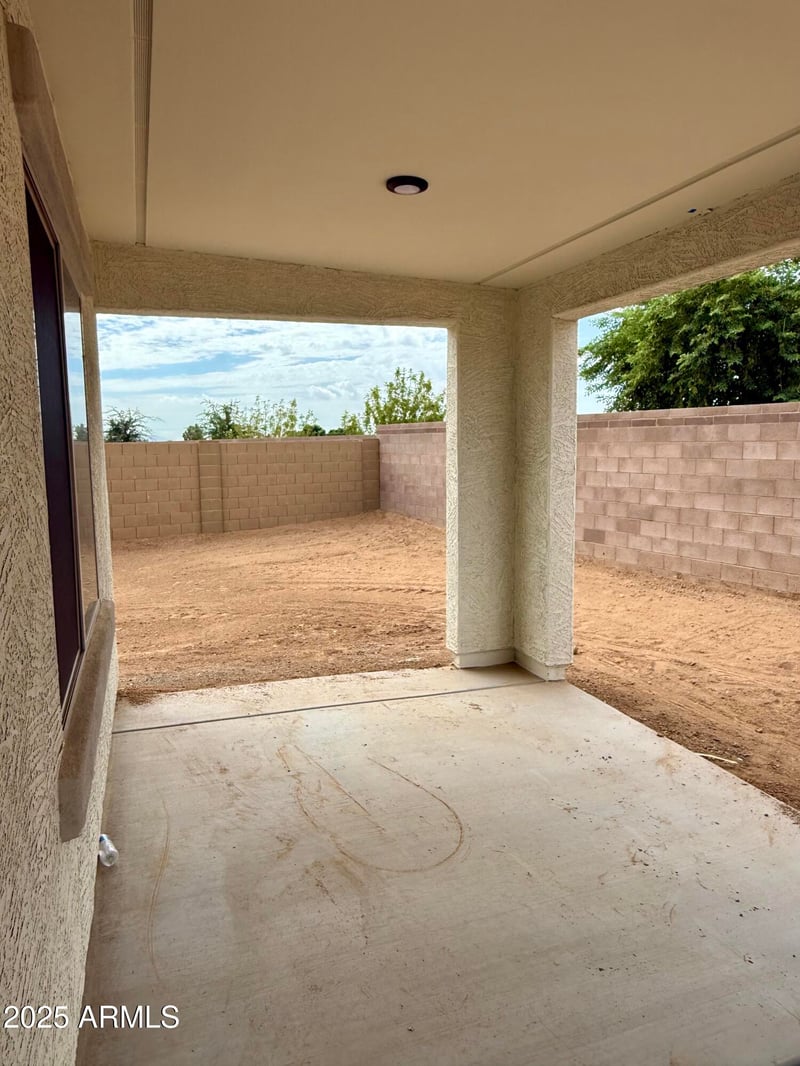 8272 174th Ln, Waddell, AZ 85355
