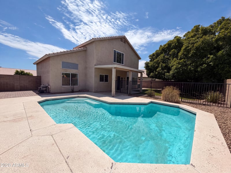 8274 Stephanie Ln, Tempe, AZ 85284