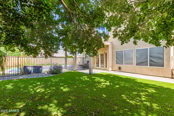 8274 Stephanie Ln, Tempe, AZ 85284