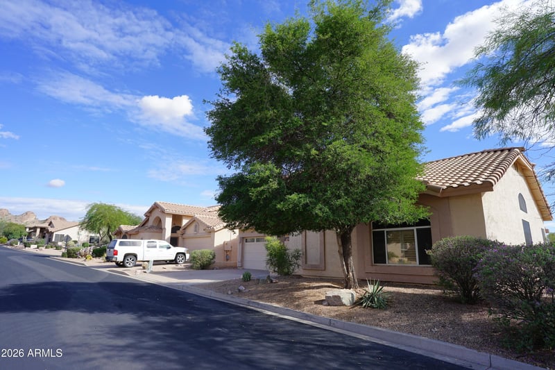 8277 E Sonoran Way, Gold Canyon, AZ 85118