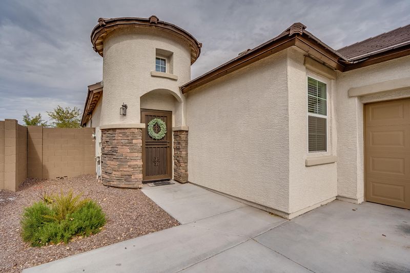 828 E Constance Way, Phoenix, AZ 85042