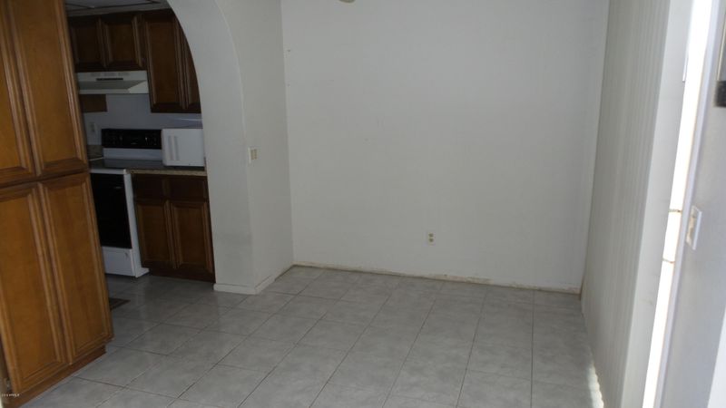 828 E Eugie Ave, Phoenix, AZ 85022