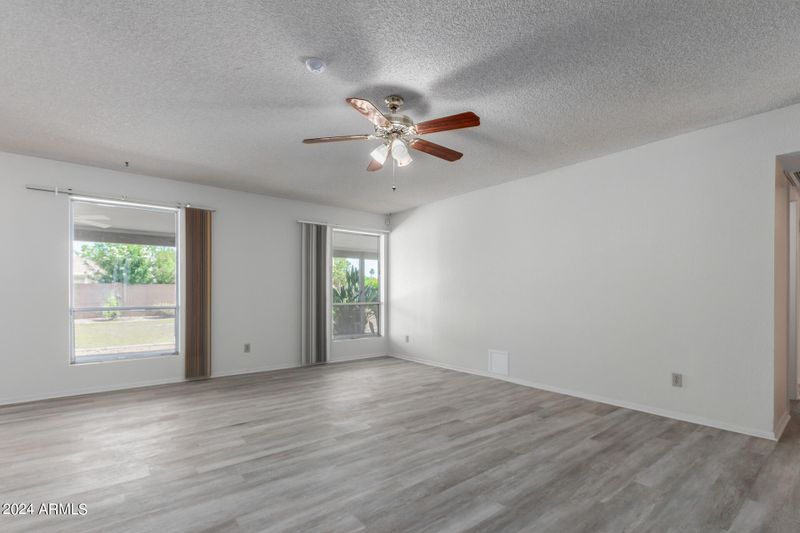 828 E Le Marche Ave, Phoenix, AZ 85022