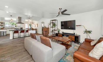 828 E Myrtle Ave, Phoenix, AZ 85020