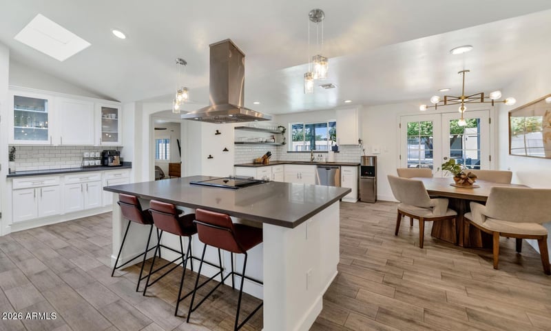 828 Myrtle Ave, Phoenix, AZ 85020