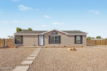 828 E Quentin Ln, San Tan Valley, AZ 85140