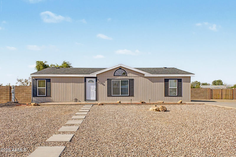 828 E Quentin Ln, San Tan Valley, AZ 85140