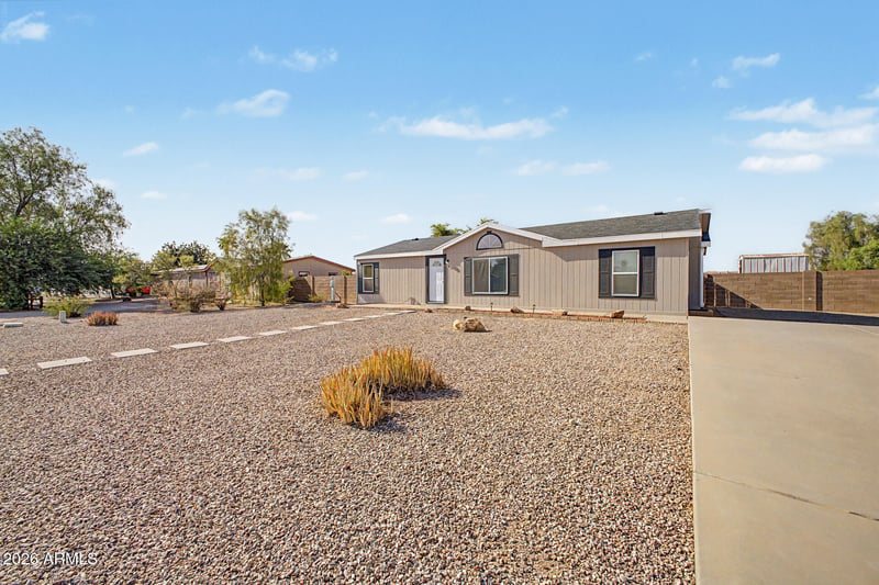 828 E Quentin Ln, San Tan Valley, AZ 85140