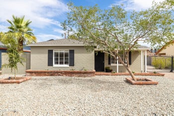 828 Earll Dr, Phoenix, AZ 85013