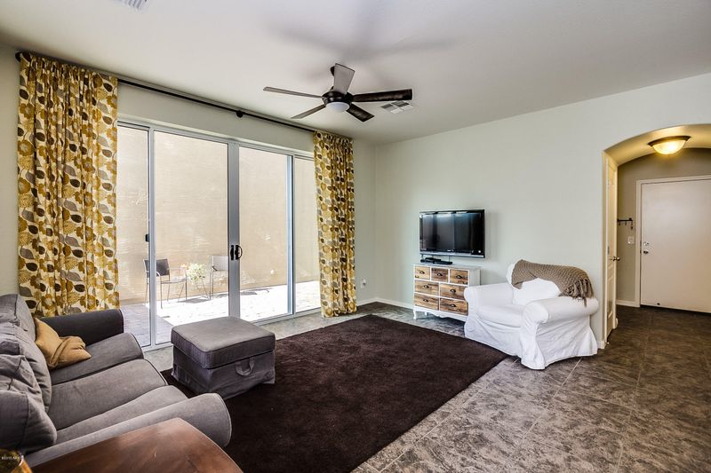 828 S Reber Ave, Gilbert, AZ 85296