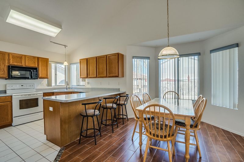 828 W Horseshoe Ave, Gilbert, AZ 85233