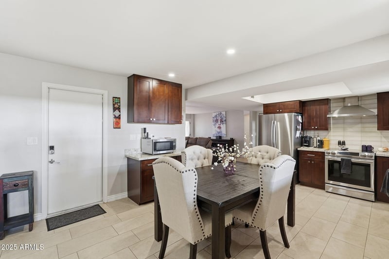 829 9th Pl, Mesa, AZ 85203