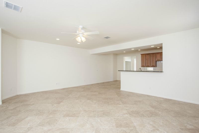 829 E Aberdeen Dr, Gilbert, AZ 85298