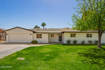 829 Desert Park Ln, Phoenix, AZ 85020