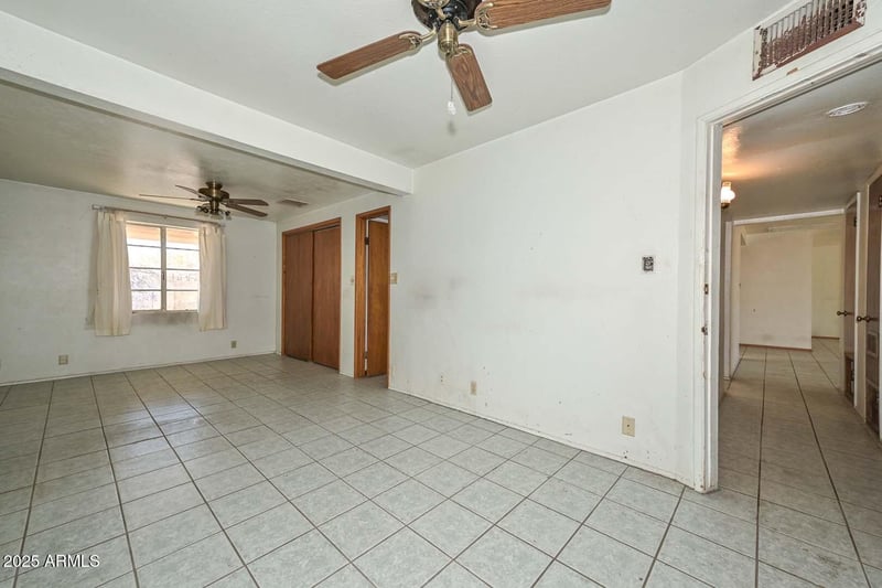 829 Echo Ln, Phoenix, AZ 85020