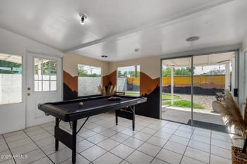 829 Mitchell Dr, Phoenix, AZ 85013