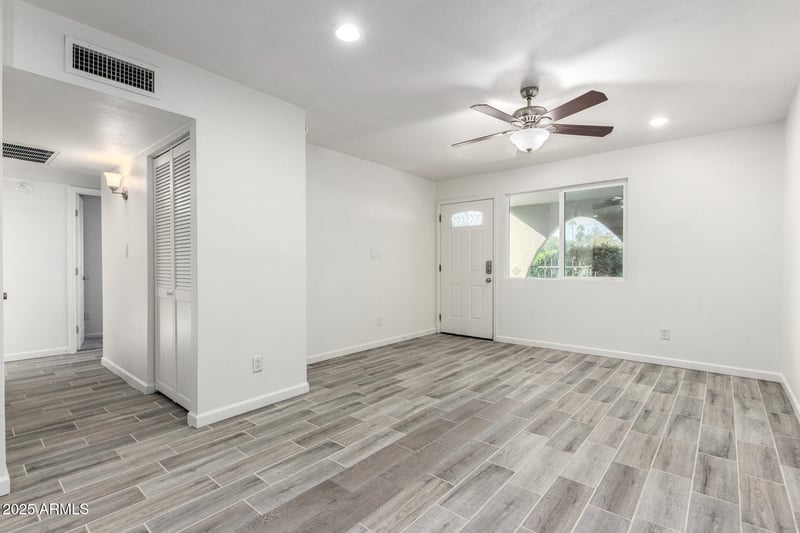 830 Dobson Rd #98, Mesa, AZ 85202