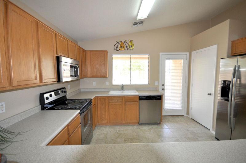 830 E Geona St, San Tan Valley, AZ 85140