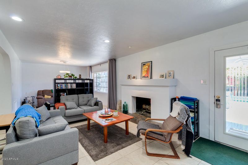 830 E Maryland Ave, Phoenix, AZ 85014