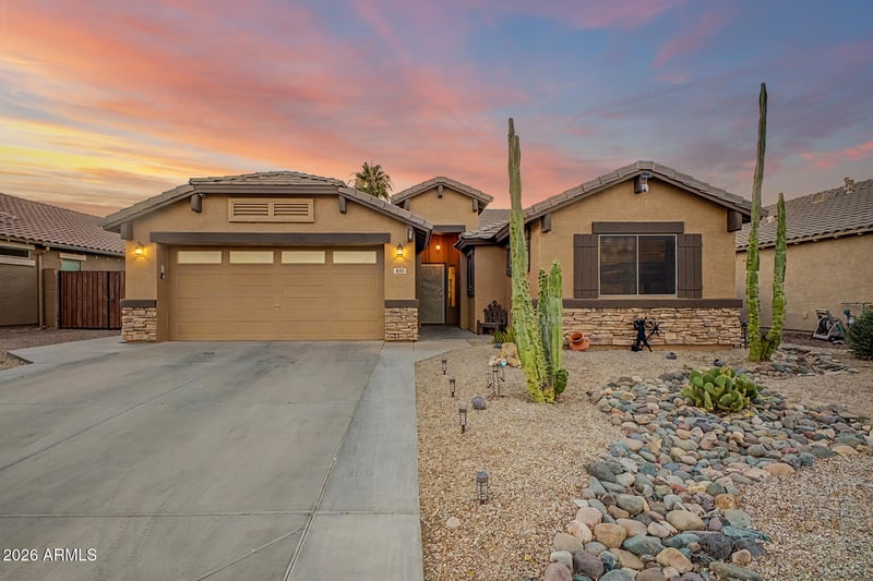 830 Mule Train Trl, San Tan Valley, AZ 85143