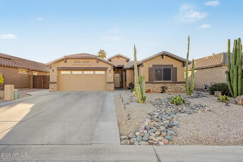 830 Mule Train Trl, San Tan Valley, AZ 85143