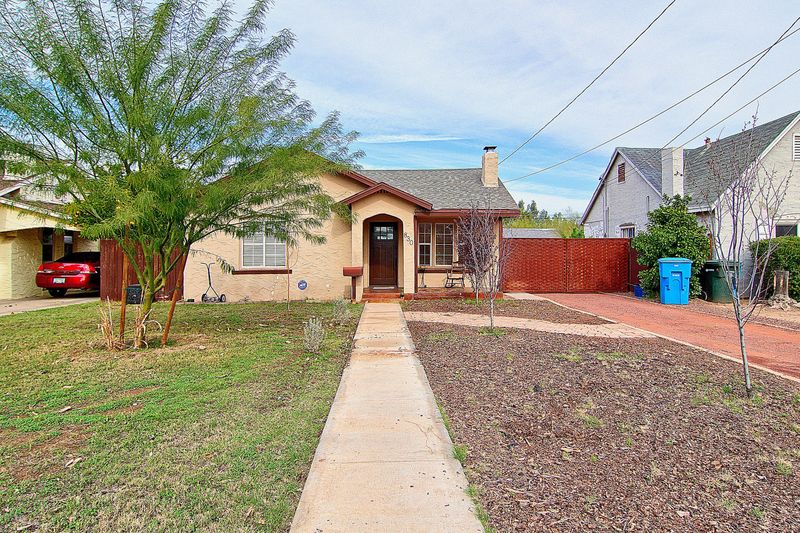 830 E Whitton Ave, Phoenix, AZ 85014