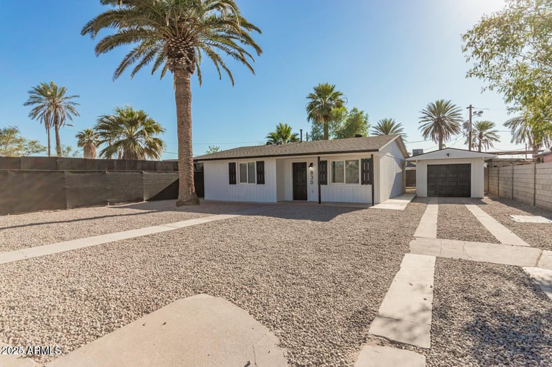 830 Greenleaf Ln, Avondale, AZ 85323