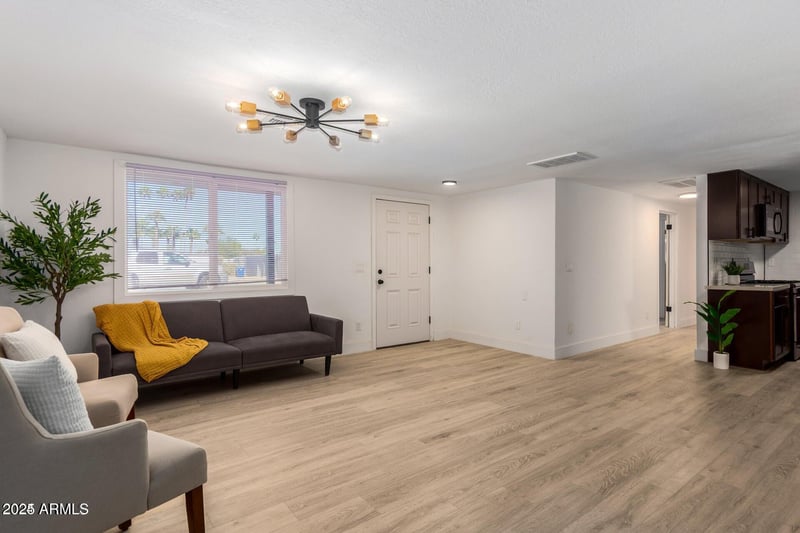 830 Greenleaf Ln, Avondale, AZ 85323