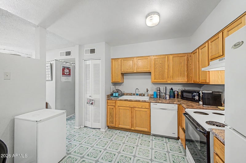 830 S Dobson Rd #11, Mesa, AZ 85202