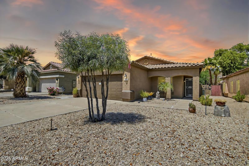 830 Tortoise Trl, San Tan Valley, AZ 85143