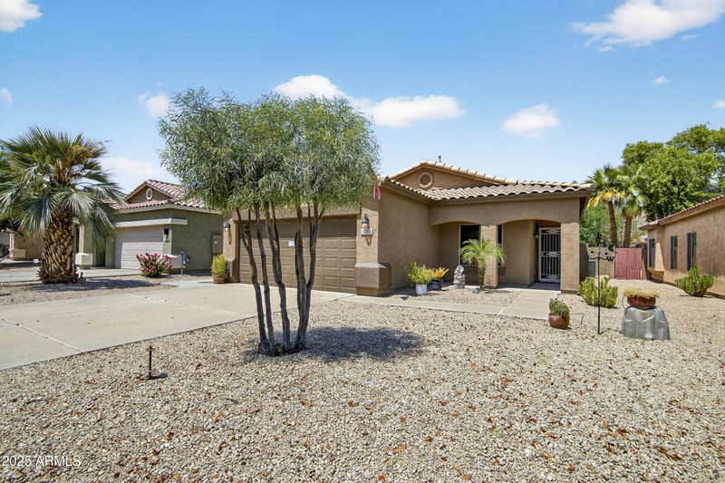 830 Tortoise Trl, San Tan Valley, AZ 85143