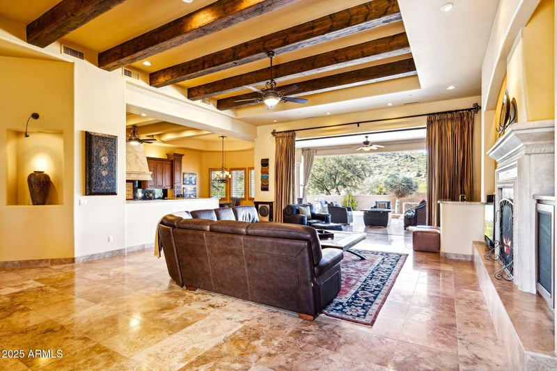 8300 Dixileta Dr #225, Scottsdale, AZ 85266