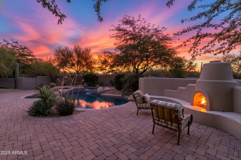 8300 Dixileta Dr #235, Scottsdale, AZ 85266