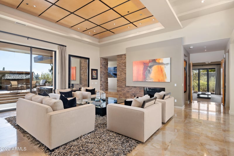 8300 E Dixileta Dr #212, Scottsdale, AZ 85266