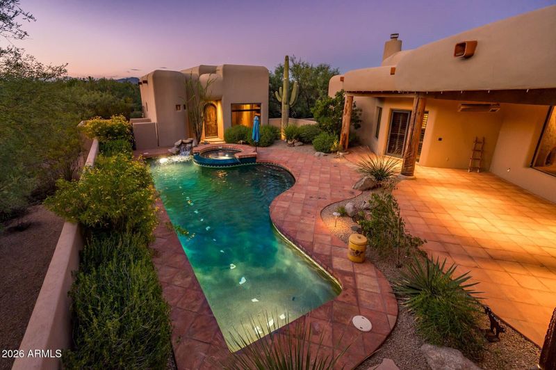 8300 E Dixileta Dr #227, Scottsdale, AZ 85266