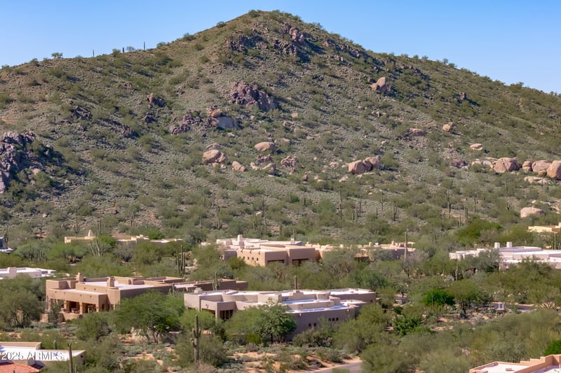 8300 E Dixileta Dr #235, Scottsdale, AZ 85266