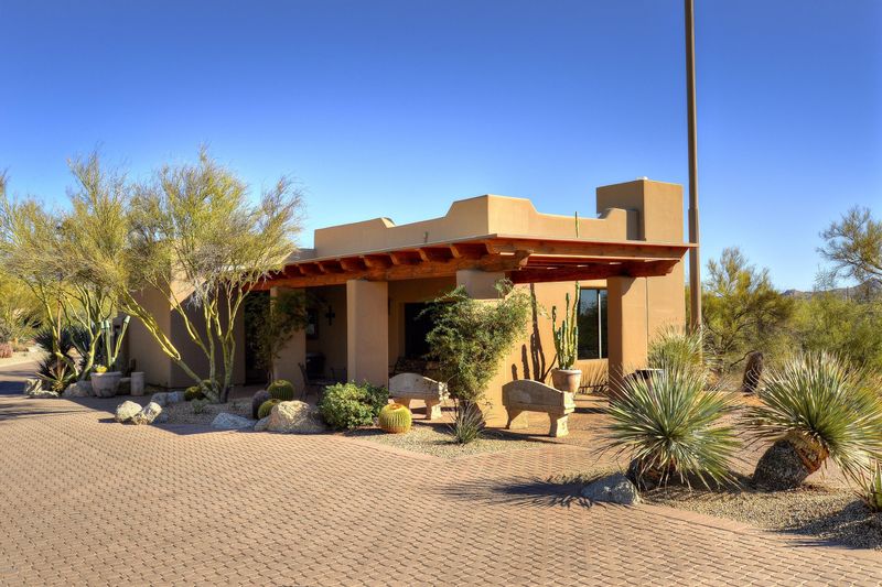 8300 E Dixileta Dr #258, Scottsdale, AZ 85266