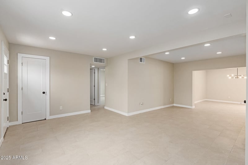 8301 29th Ave, Phoenix, AZ 85051