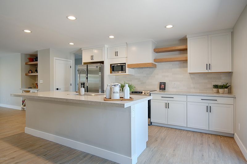 8301 E Arlington Rd, Scottsdale, AZ 85250