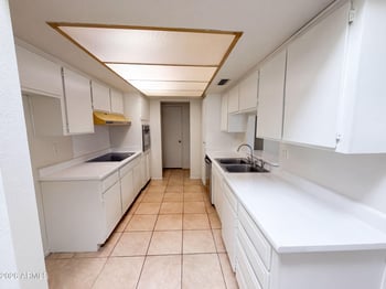 8301 N 47th Dr, Glendale, AZ 85302