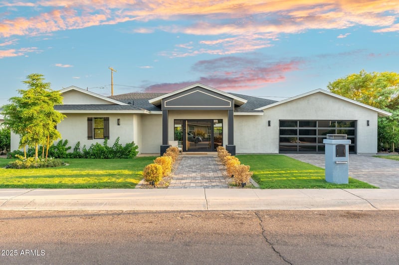 8301 Sheridan St, Scottsdale, AZ 85257