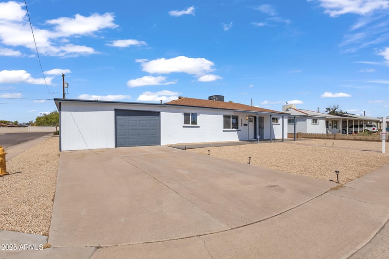 8302 30th Dr, Phoenix, AZ 85051